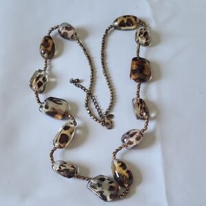 Elegant Brown and Black Necklace with Chain Design